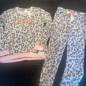 NWT Girls size 14/16 2-piece pajamas